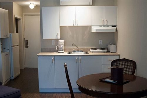 Aparthotel Duvernay And