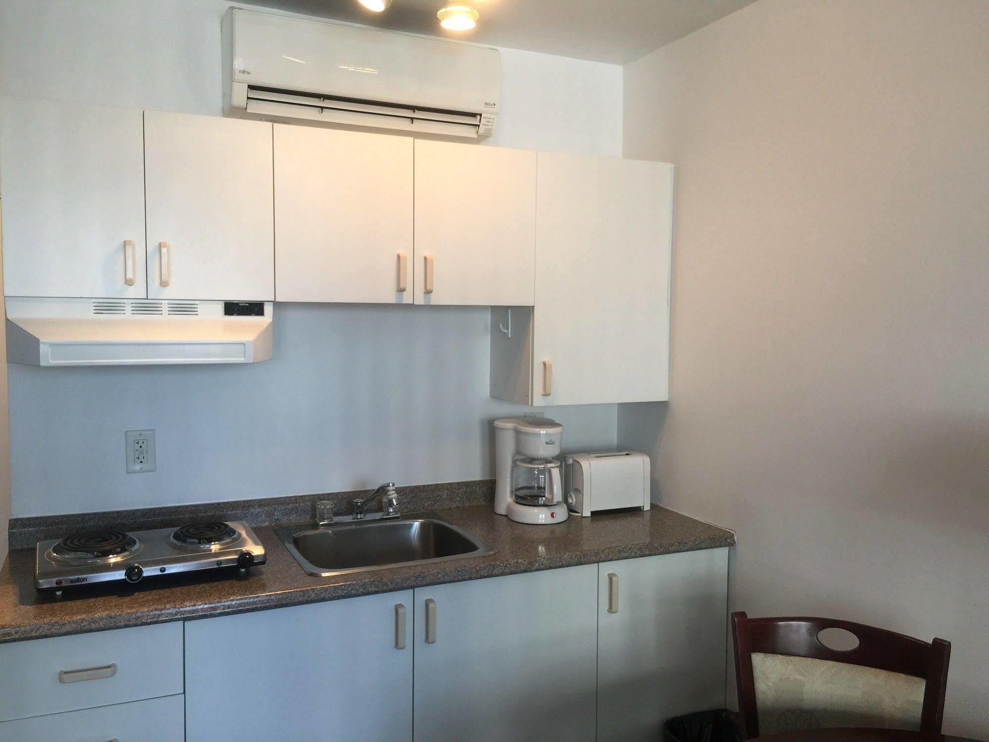 Aparthotel Duvernay And Gatineau